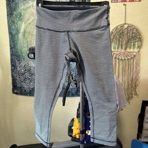 Lululemon Athletica Blue White Checkered Crop Leggings Size 4 Women’s